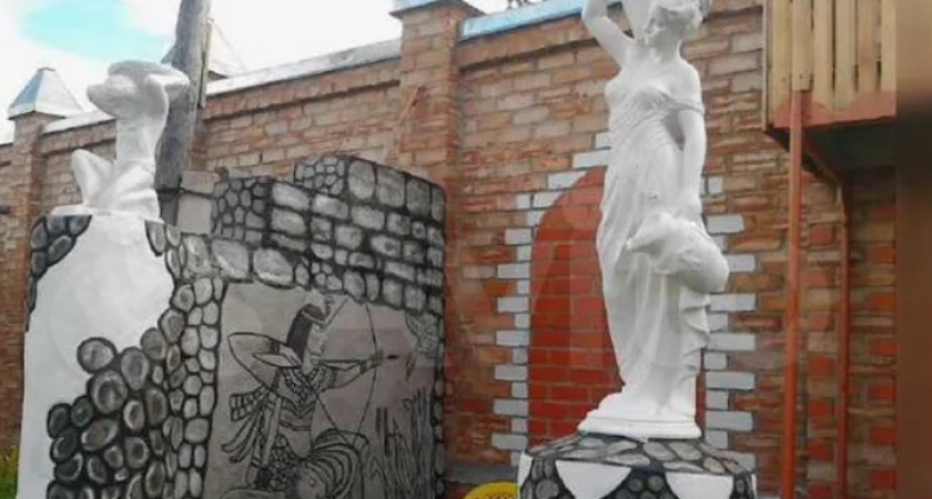 В Ухте продается дом со скульптурами за 17 миллионов рублей