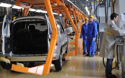 "Автоваз" возобновил производство автомобилей