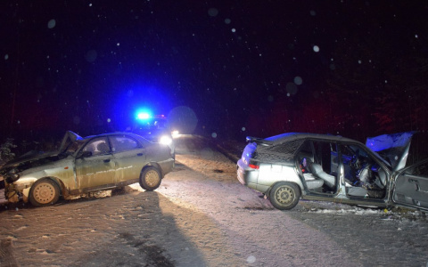 В ДТП трассе Сыктывкар-Ухта серьезно пострадали 2 человека