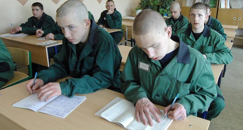 Почти 30 осуждённых в Коми получают высшее образование