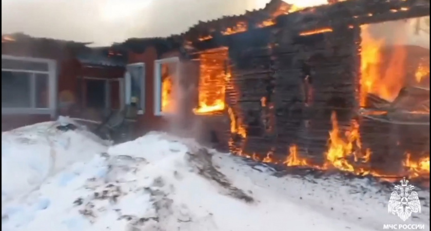 В Коми школа сгорела во время учебного процесса