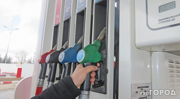 Новости России: недолив бензина на АЗС составил 20 процентов