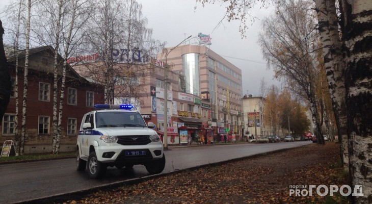 Учеников эвакуировали: В полицию Коми сообщили о взрывном устройстве в школе