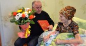 Магомед Османов поздравил ухтинку со 100-летием