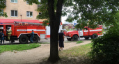 В Ухте произошел пожар в здании автосервиса, эвакуировано 15 человек
