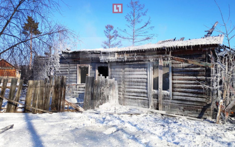 Новости России: в Хабаровском крае в пожаре погибли трое малышей
