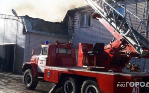Ухтинским пожарным пришлось эвакуировать семь человек из "Синеглазки"