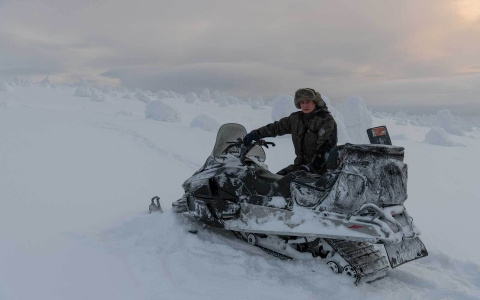 "Утопая в снегу" Гид из Коми водит туристов из-за границы по самым экстремальным местам республики